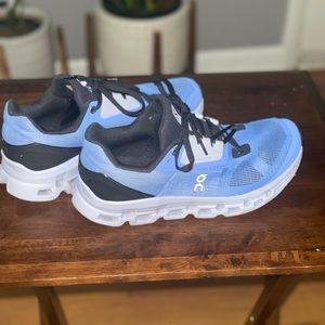 ON CLOUDS CLOUDSTRATUS